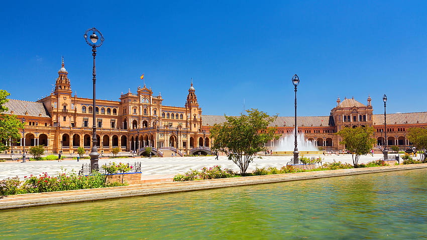Istana Spanyol Alun-alun kota Jalan Sungai Sevilla 3840x2160 Wallpaper HD