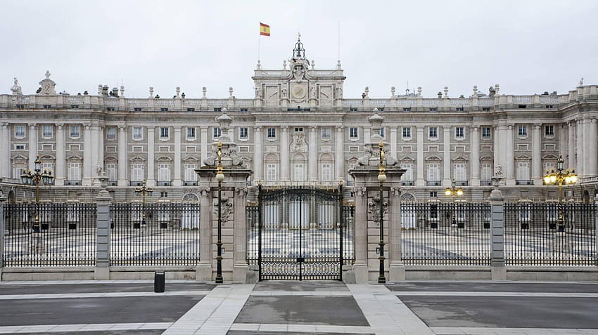 Топ 5 места за посещение в Мадрид, Кралският дворец на Мадрид HD тапет