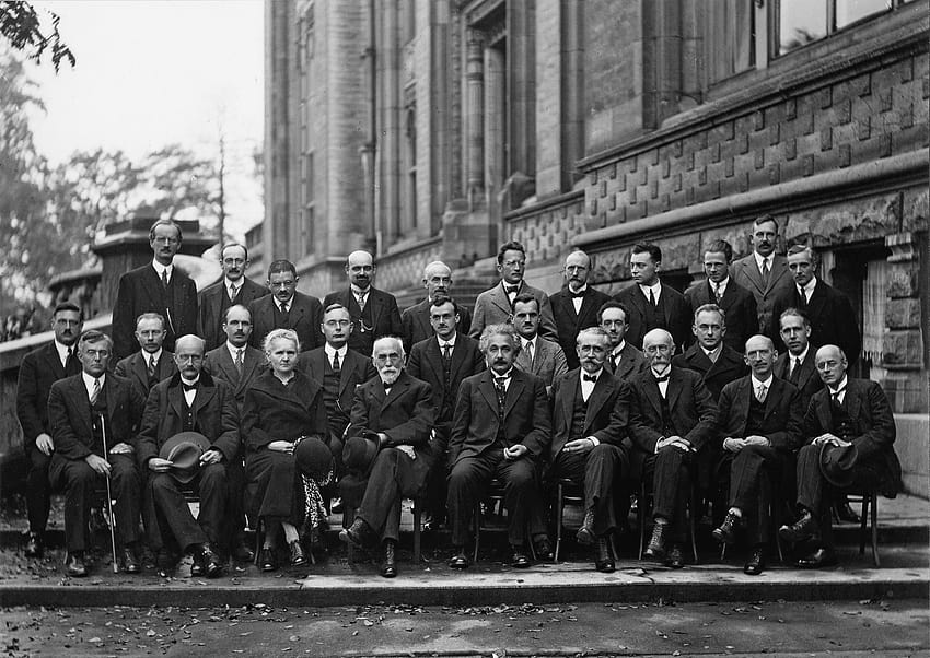Файл: Конференция на Солвей 1927 г., Пол Дирак HD тапет