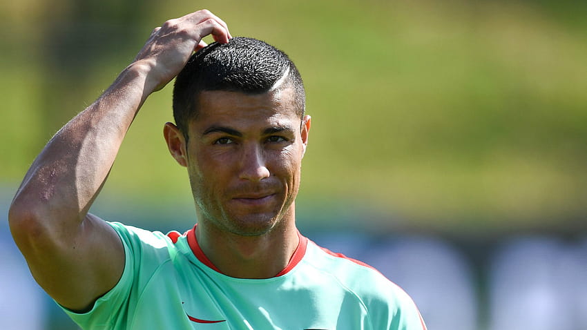 Cristiano Ronaldo Spiked Hair  Short Hairstyles Lookbook men   StyleBistro