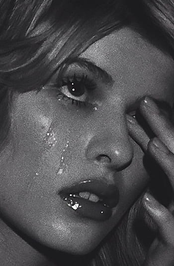 crying black and white photography