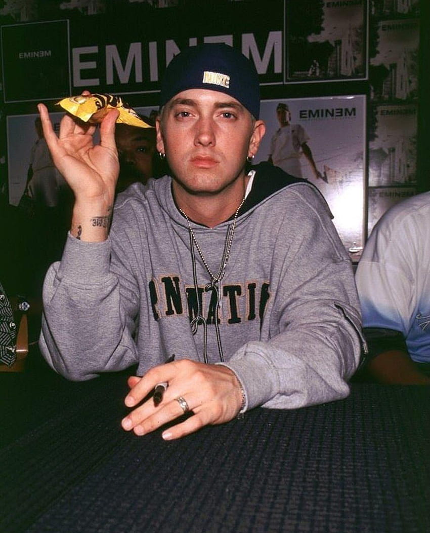 Eminem'de Jackie Trujillo, eminem yağmurlu günler HD telefon duvar kağıdı