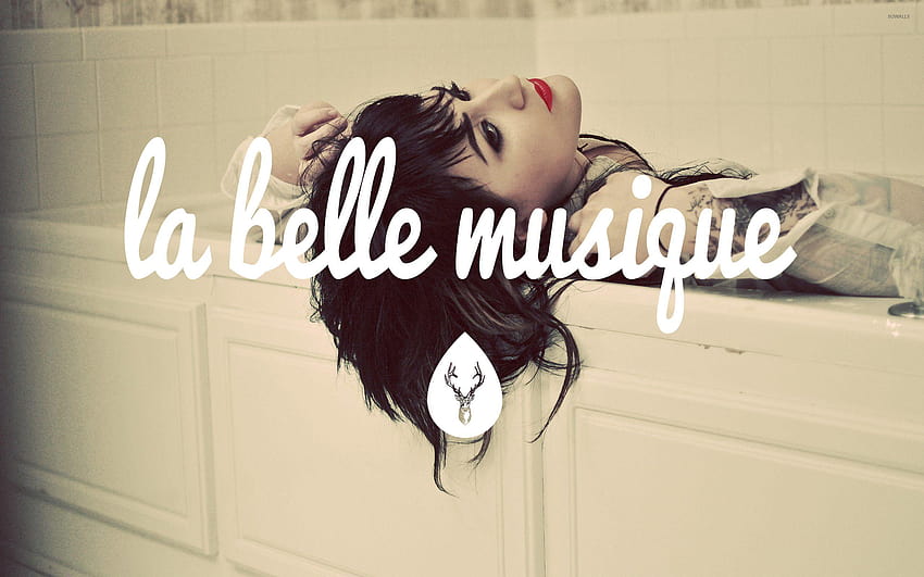 La Belle Musique with a blonde by the wall HD wallpaper