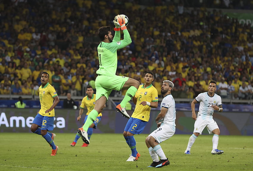 Alisson Becker Has Done A Whole Lot Since The Last Time He, alisson becker kick saved HD wallpaper