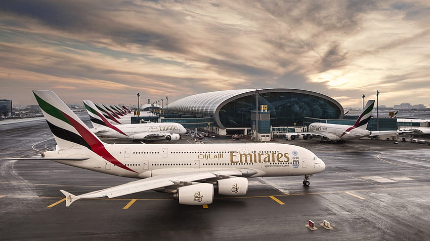 : 2560x1440 px, A380, Airbus, airplane, airport, Dubai International Airport, passenger aircraft 2560x1440, emirates a380 HD wallpaper