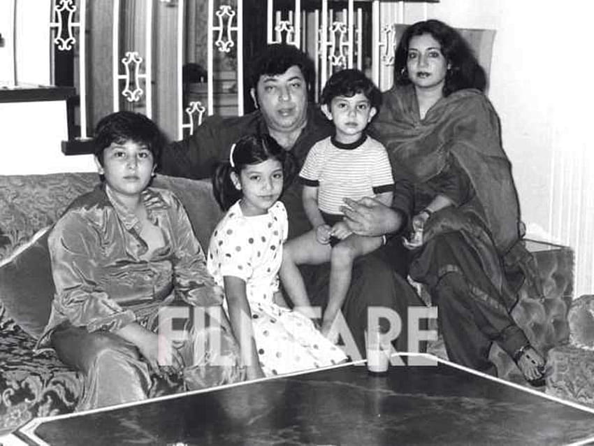 Late Amjad Khan's wife talks about dealing with the death of her husband and his glorious career HD wallpaper