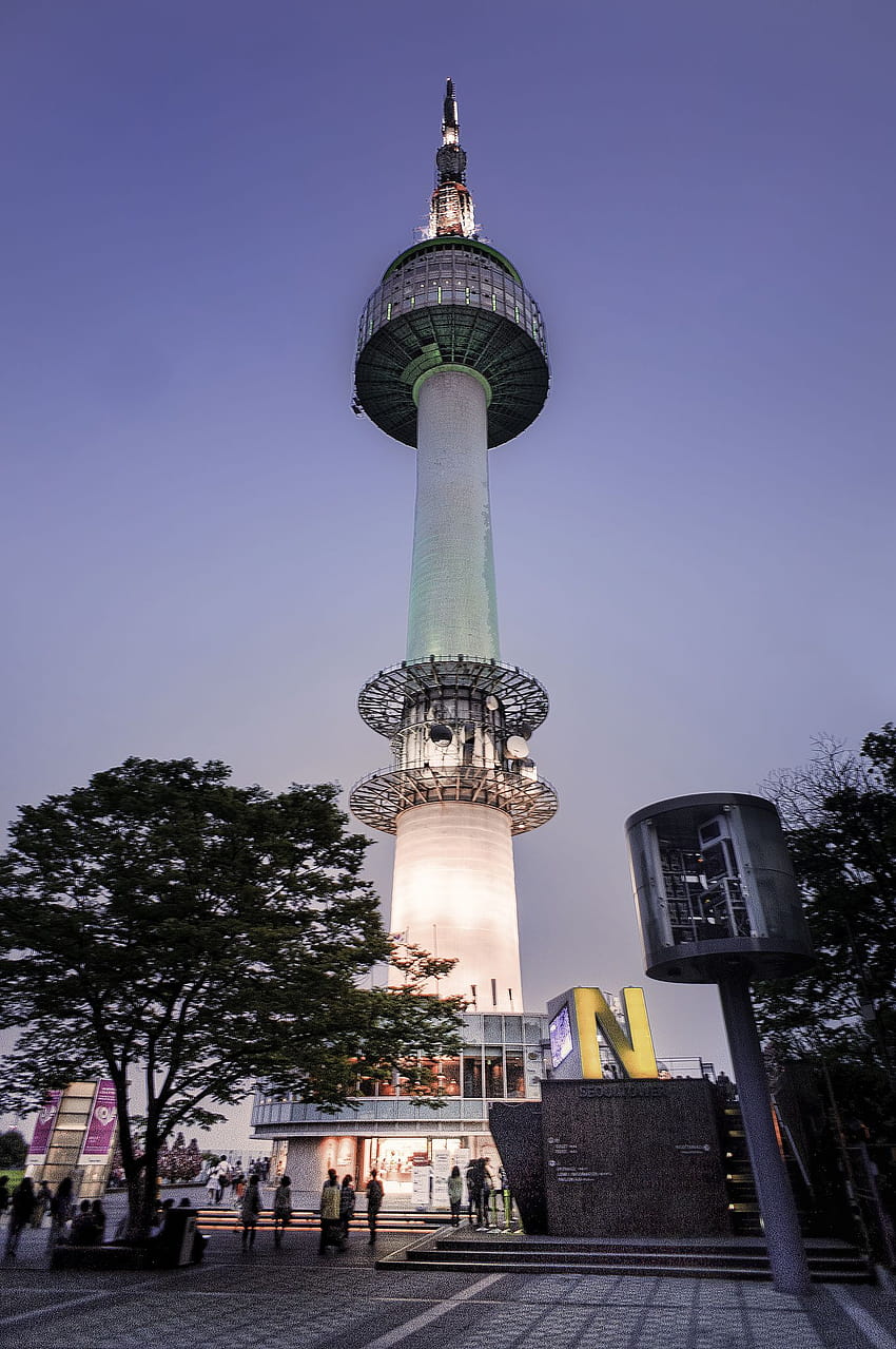 N Seoul Tower on Mt. Namsan HD phone wallpaper