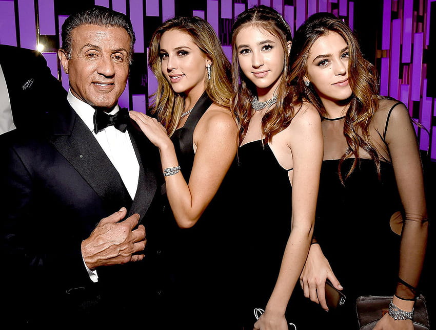 Le figlie di Sylvester Stallone hanno rubato il numero di Liam Hemsworth a papà, sistine rose stallone Sfondo HD