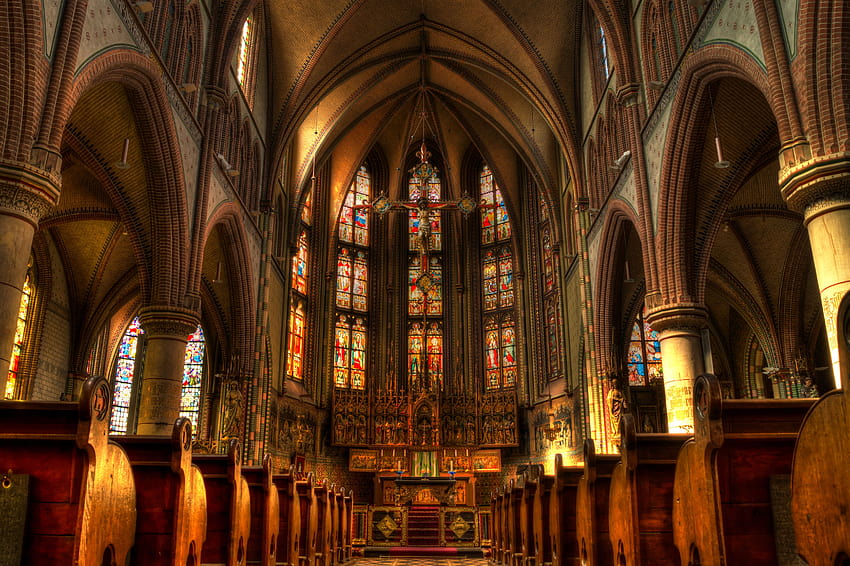 Brown Cathedral Interior · Lager, katholische Kirche HD-Hintergrundbild