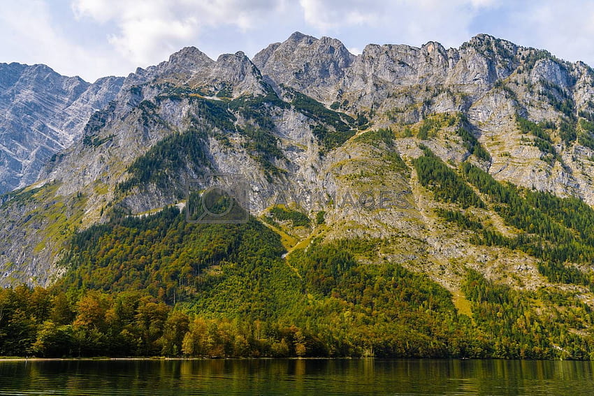 Jezioro Koenigssee z górami Alp, Konigsee, Park Narodowy Berchtesgaden, Bawaria, Niemcy , jezioro Koenigssee Bawaria Tapeta HD