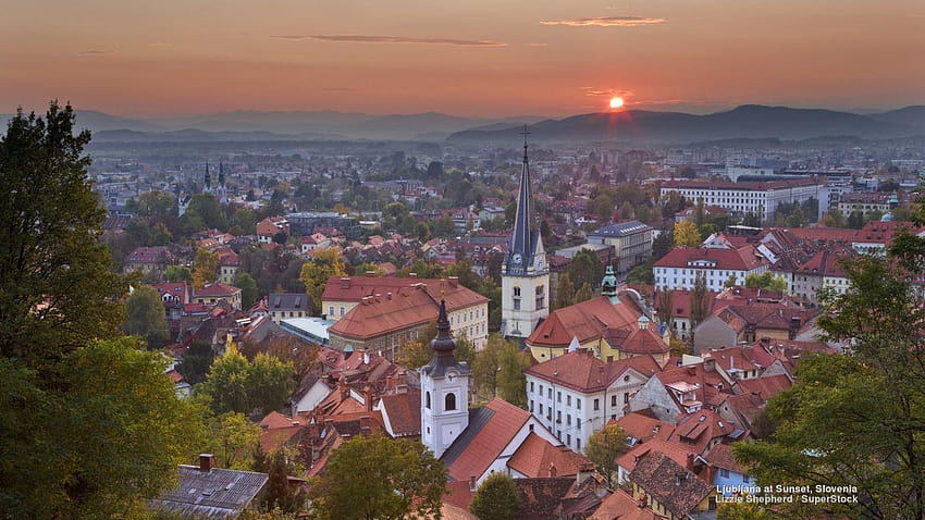 Lublana o zachodzie słońca Słowenia Tapeta HD