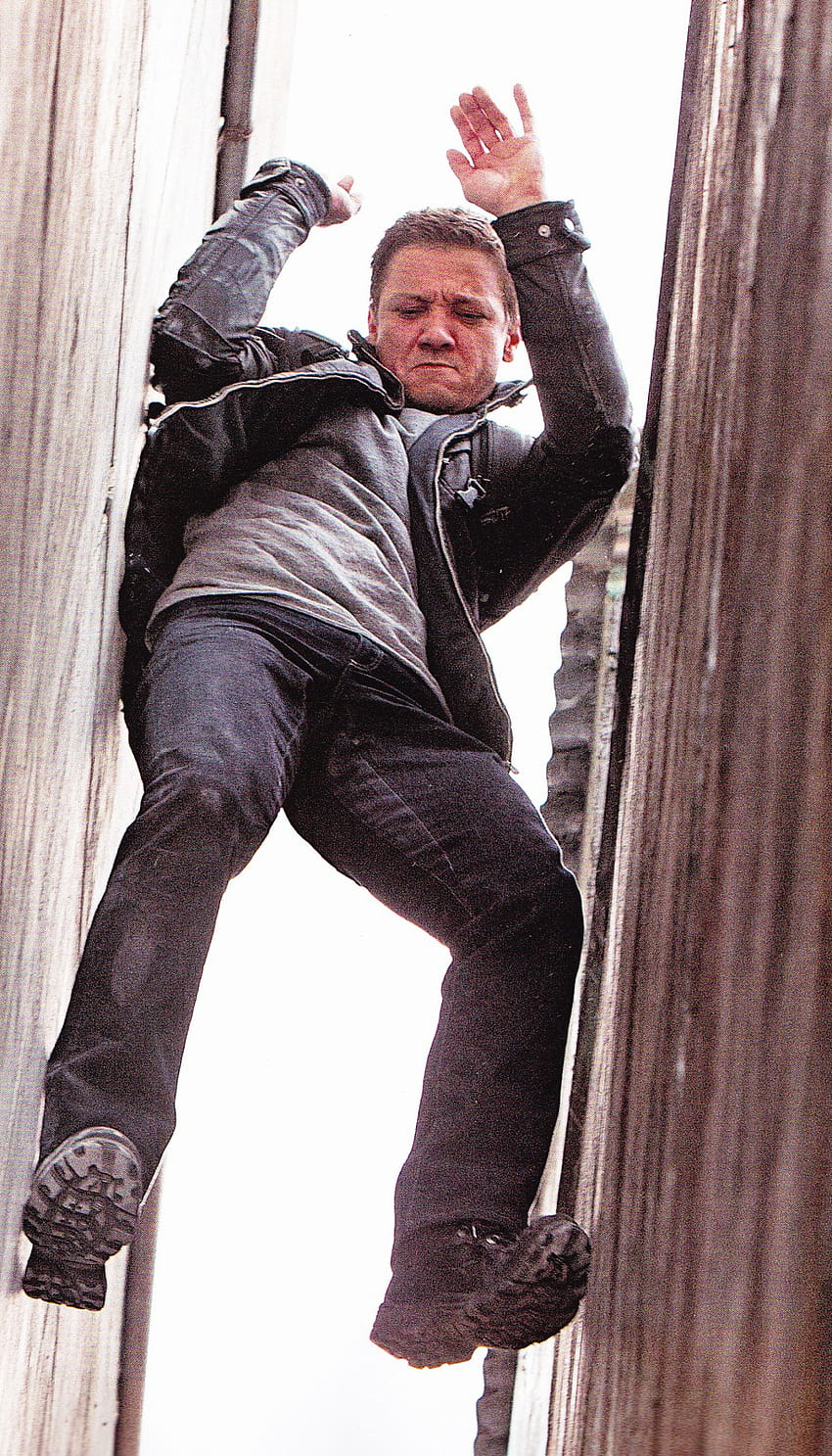 Rooftop Escapades com Jeremy Renner e Rachel Weisz em novo clipe de The Bourne Legacy, aaron cross jeremy renner Papel de parede de celular HD