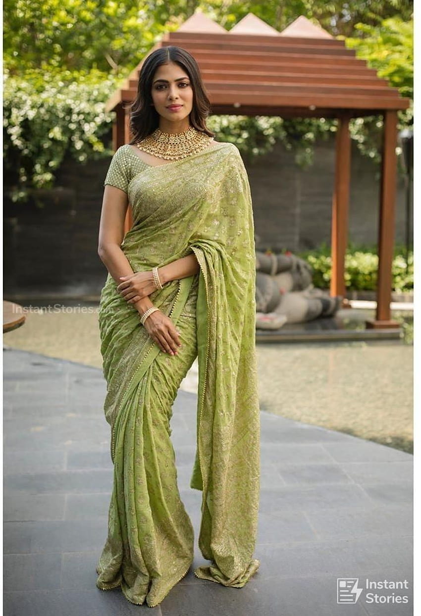 Malavika Mohanan Green Saree ที่ Thalapathy 64 Movie Pooja วอลล์เปเปอร์โทรศัพท์ HD