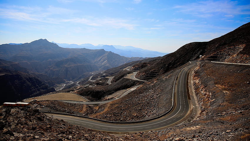 File:A view from the road up Jebel Jais, Ras Al Khaimah.jpg HD wallpaper