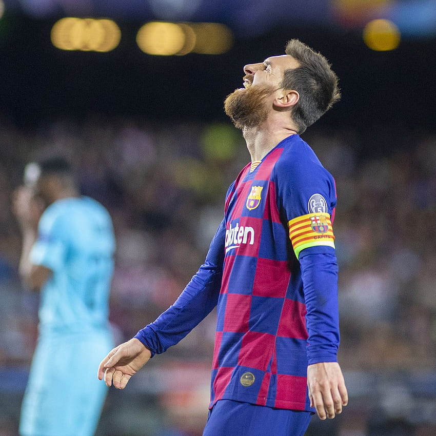 Hành vi của Messi luôn được chú ý và đánh giá cao trên sân cỏ vì tài năng và sự chuyên nghiệp của anh. Hãy xem hình ảnh liên quan để thấy sự khác biệt của ngôi sao này.