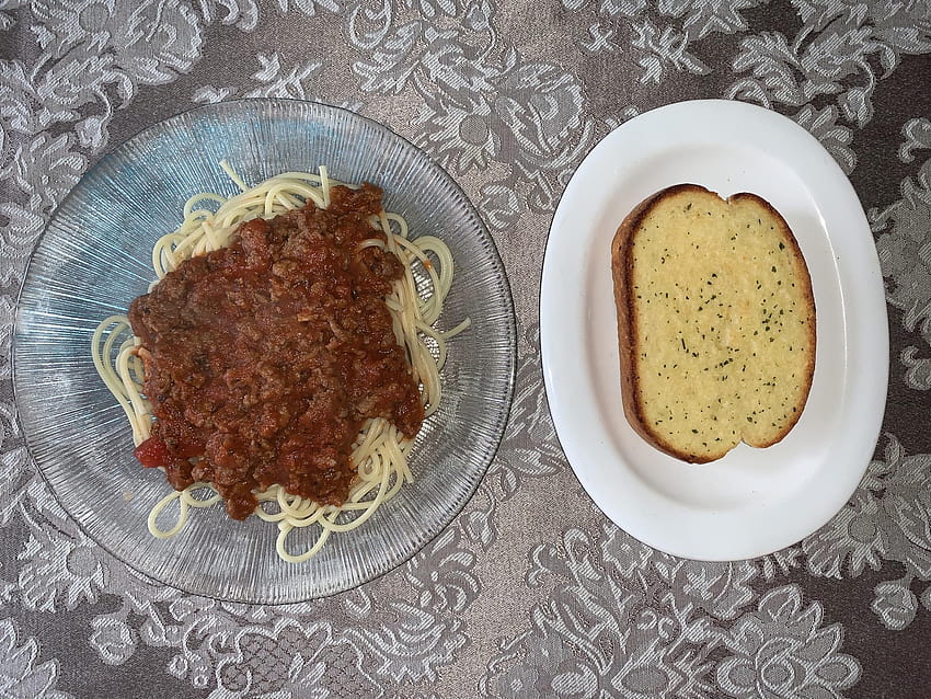 Lazy Spaghetti Bolognese and Garlic ...reddit HD wallpaper