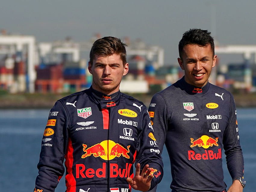 Red Bull Patronu Horner, Max Verstappen'in neden Alex Albon ve alexander albon'dan daha iyi performans gösterdiğini açıkladı HD duvar kağıdı