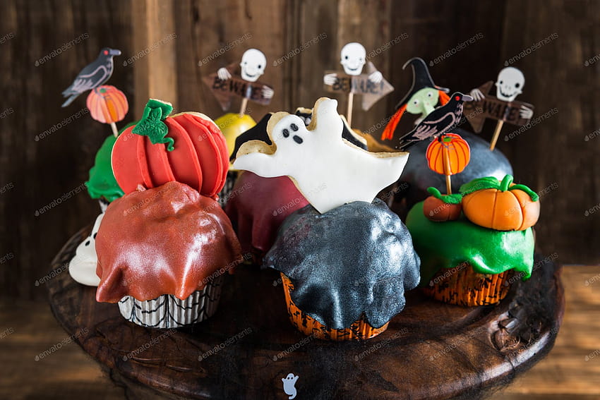 Scary Halloween Cupcakes and Cookies by Manuta on Envato Elements, cupcakes halloween HD wallpaper