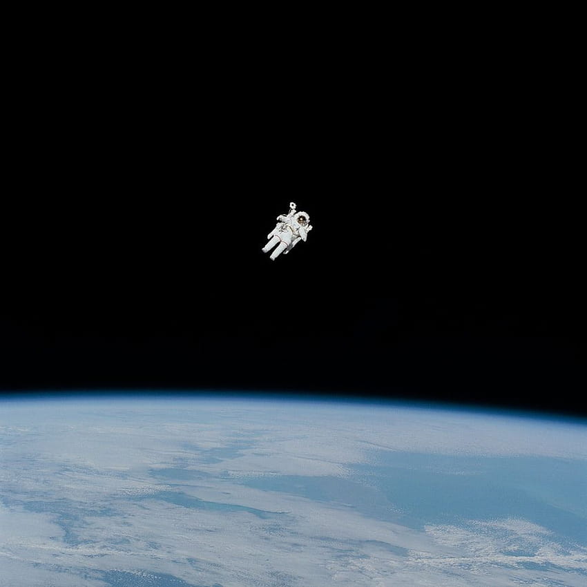 astronaut in spacesuit floating in space – Space on HD phone wallpaper
