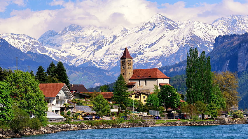 Aldea de Brienz en Suiza Lago Casas Montañas nevadas, lago de los Alpes suizos fondo de pantalla