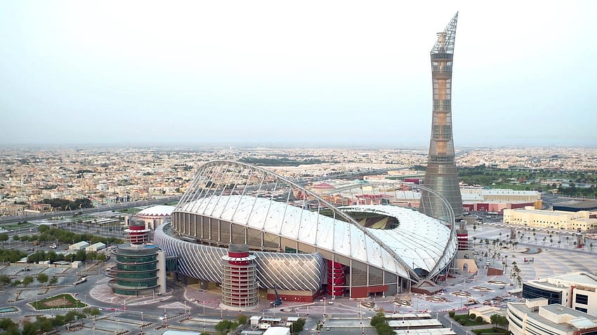 Katars erstes Stadion, das fünf Jahre vor dem Turnier vor der Weltmeisterschaft 2022 fertiggestellt wurde … und es ist klimatisiert, das Katar-Stadion 2022 HD-Hintergrundbild