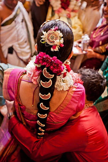 Indian Bridal Look in Natural Flower Bun. – iconedestyle