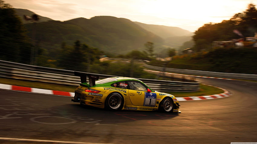 Porsche On Race Track ❤ for • 듀얼 모니터, 레이싱 HD 월페이퍼