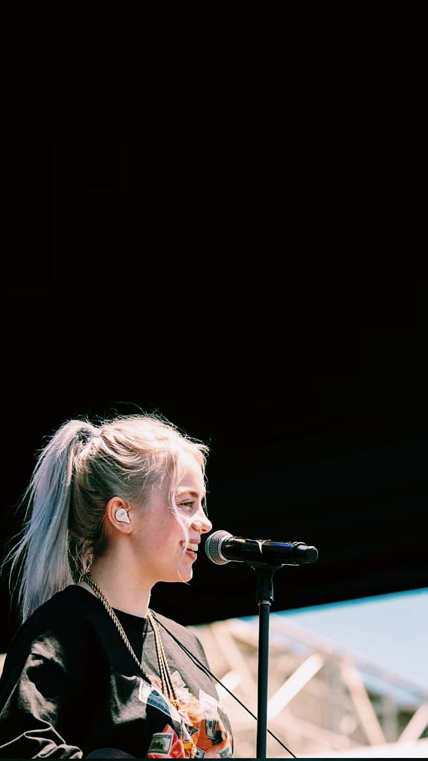 billie eilish iphone, billie eilish concert iphone HD phone wallpaper