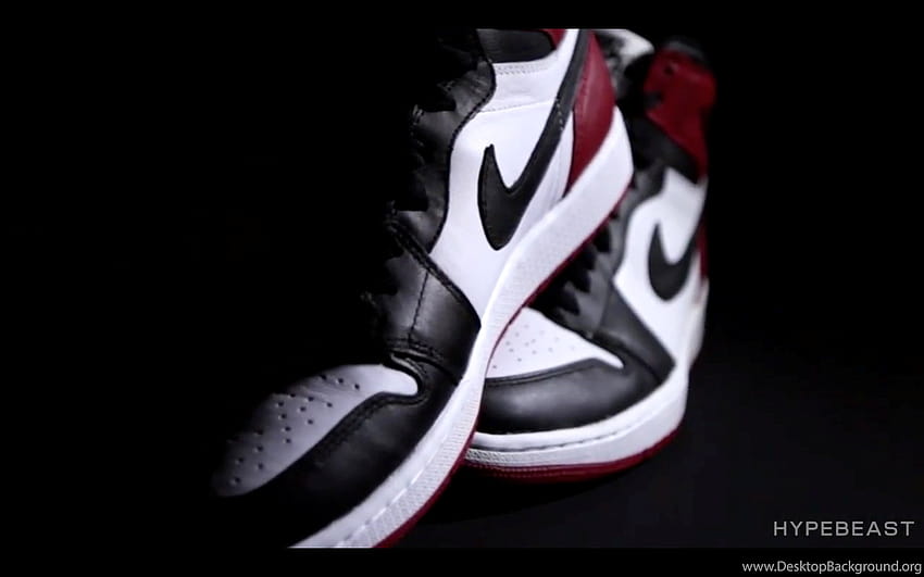 Urban Alley Air Jordan 1 Retro High OG „Black Toe“ Weiterer Look HD-Hintergrundbild