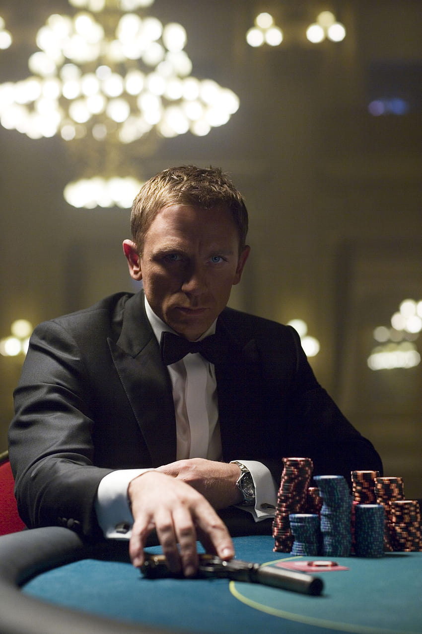 James Bond Pokerchips Daniel Craig 2000x3000 Hohe Qualität, High Definition HD-Handy-Hintergrundbild