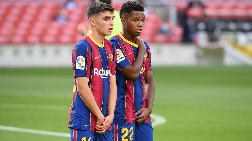 El Barça impone una cláusula de rescisión de 400 millones de euros a Pedri mientras la sensación adolescente prospera con el consejo de Messi fondo de pantalla