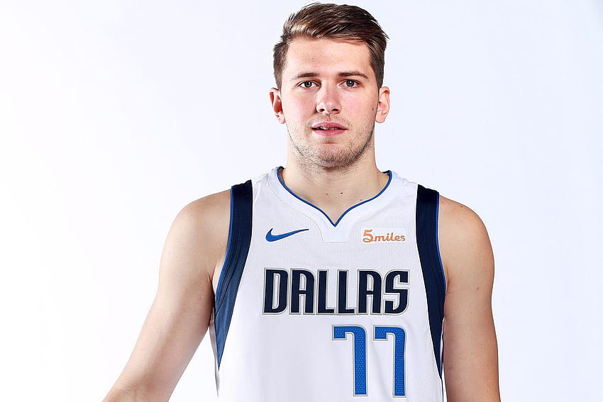 No one can agree on how tall the Mavericks' Luka Doncic is right now HD wallpaper