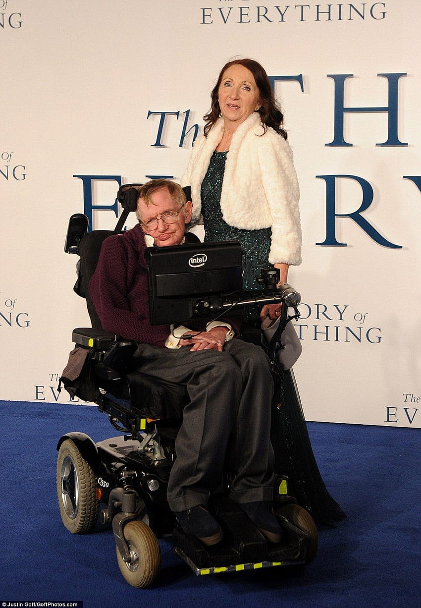Stephen Hawking com a primeira esposa Jane em The Theory Of Everything Papel de parede de celular HD