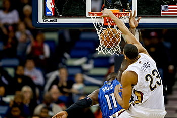 Anthony Davis dunk sur Glen Davis