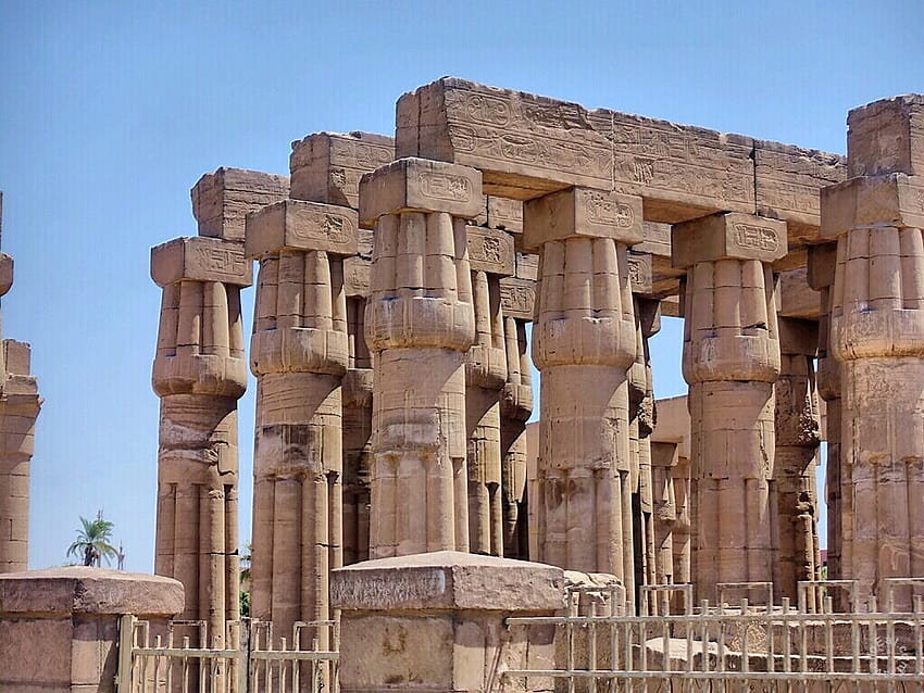 Ramsès II au temple de Louxor Fond d'écran HD