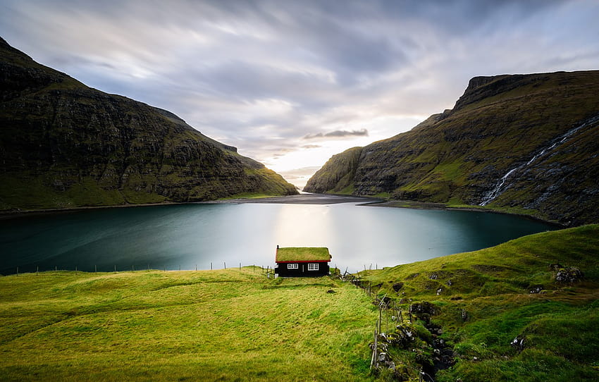 montanhas, lago, pedras, casa, Islândia, o fiorde, Ilhas Faroe, Ilhas Faroe, seção пейзажи, cabana na ilha papel de parede HD