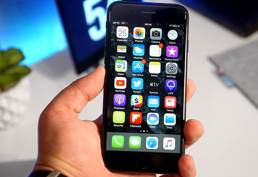 Samsung увеличава значително производството на iPhone OLED, Бърни Сандърс HD тапет
