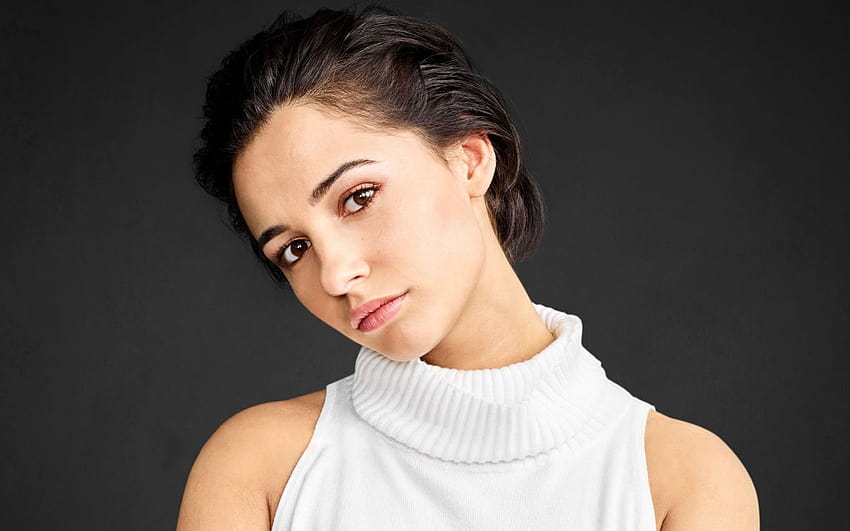 2880x1800 Naomi Scott Macbook Pro Retina Hd Wallpaper Pxfuel 2661