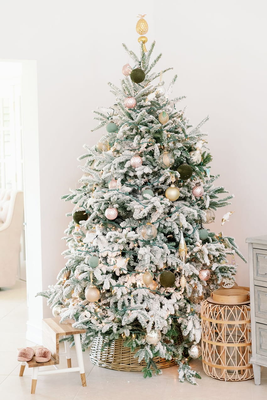 20 Christmas Tree Ideas, monochromatic christmas HD phone wallpaper
