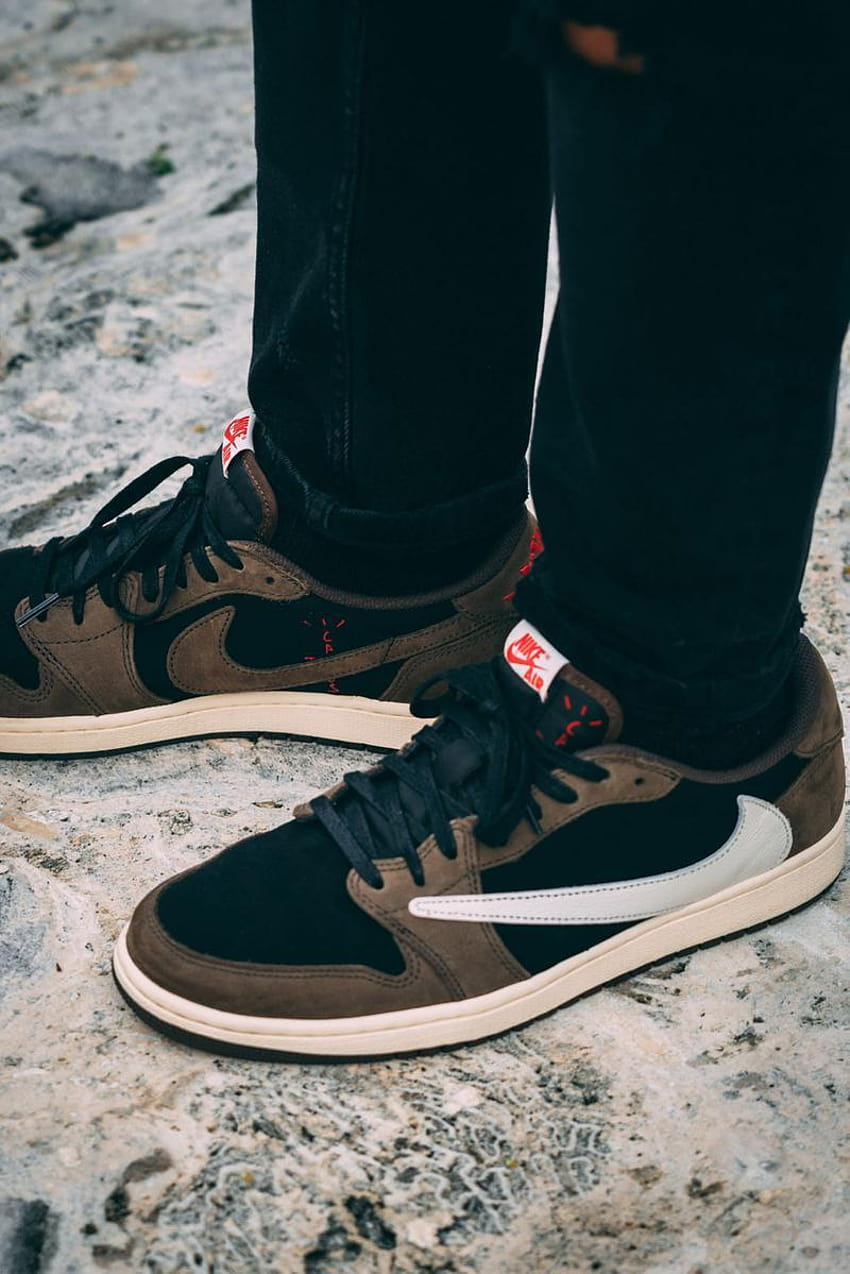 Travis Scott x Air Jordan 1 Low On, travis scott x air jordan 1