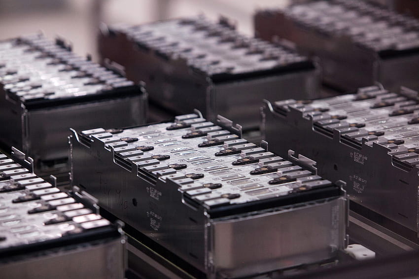 Lithium Miner Eyes Even Greater Riches in Piles of Battery Waste HD wallpaper