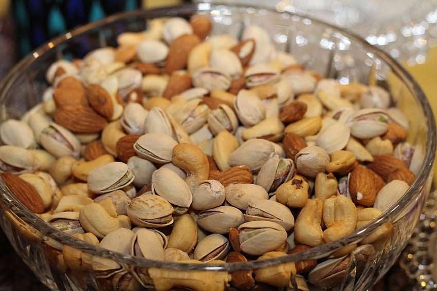 3046982 / almonds, cashews, dried nuts, food, nuts, pistachios, snacks HD wallpaper