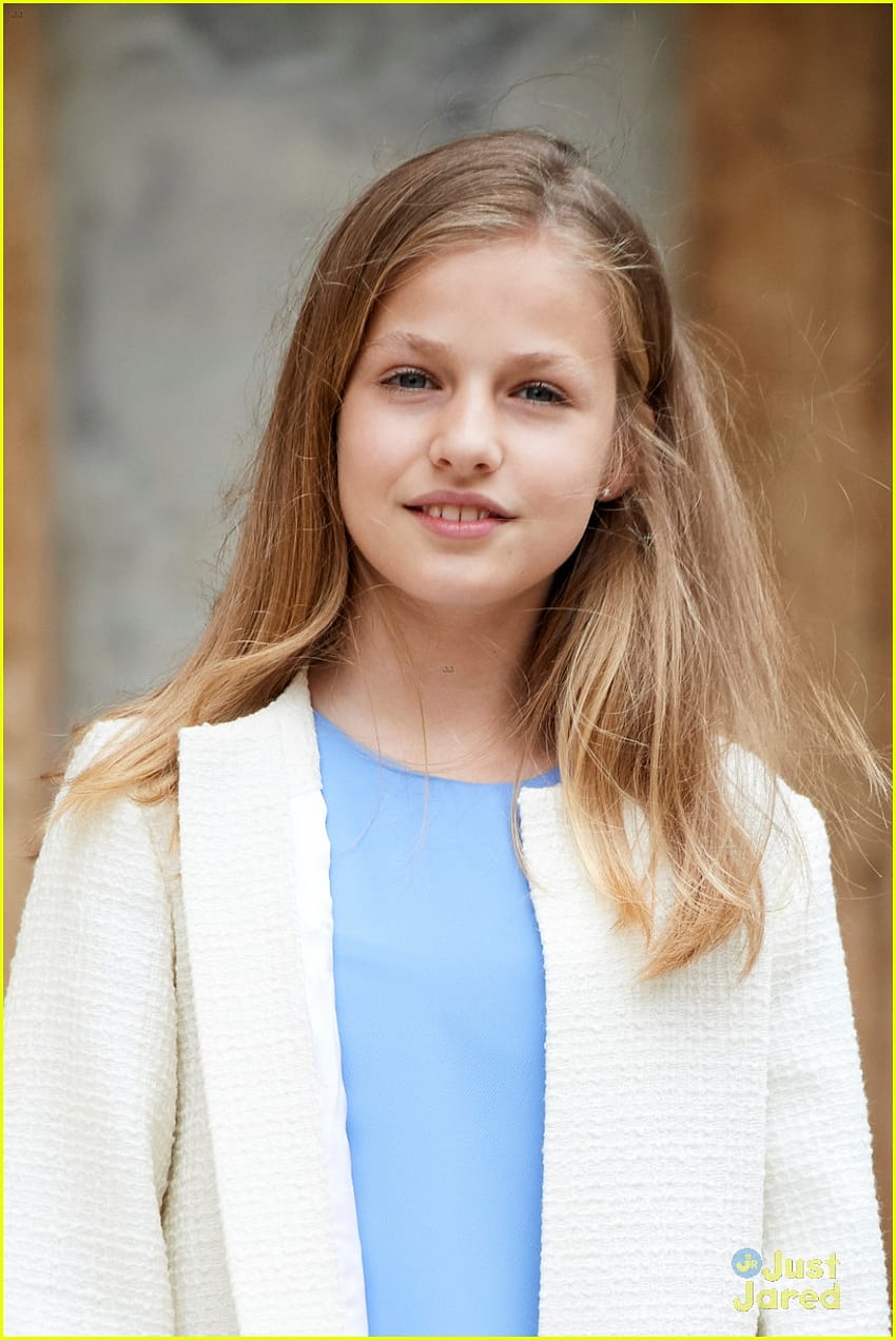 Princess Leonor Wears Pretty Blue Dress For Easter Mass With Sister Sofia in Spain: 1229800, leonor princess of asturias HD phone wallpaper