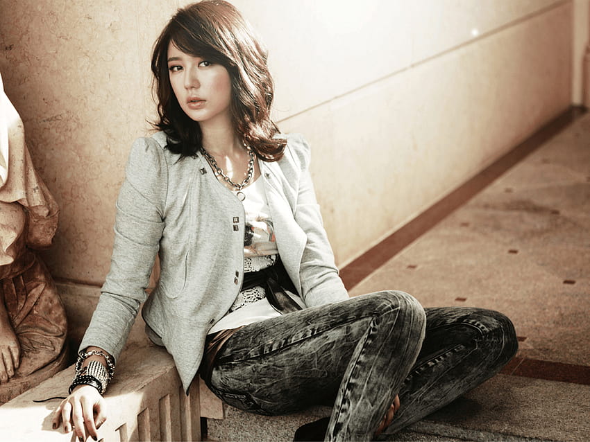 The Story behind Yoon Eun Hye Yoon Eun Hye was born on October 3rd HD wallpaper