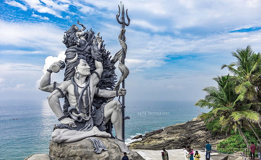 Azhimala에서 케랄라에서 가장 높은 Gangadhareshwara 동상은 Padmanabha의 Thiruvananthapuram을 장식합니다. HD 월페이퍼