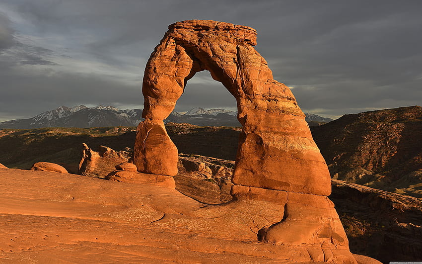 Delicate Arch, Pôr do Sol, Arches National Park, Utah Ultra papel de parede HD