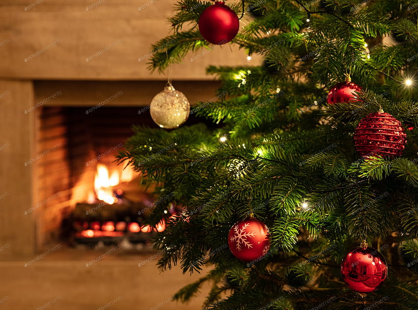 Árvore de Natal fechada em fundos de lareira em chamas por rawf8 no Envato Elements, cenas de lareira de natal papel de parede HD