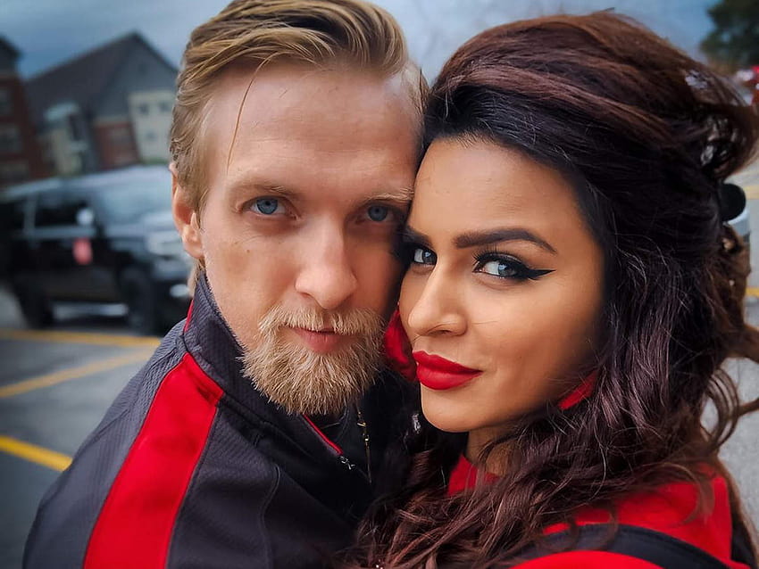 How yoga has changed Aashka Goradia and hubby Brent Goble's life HD wallpaper