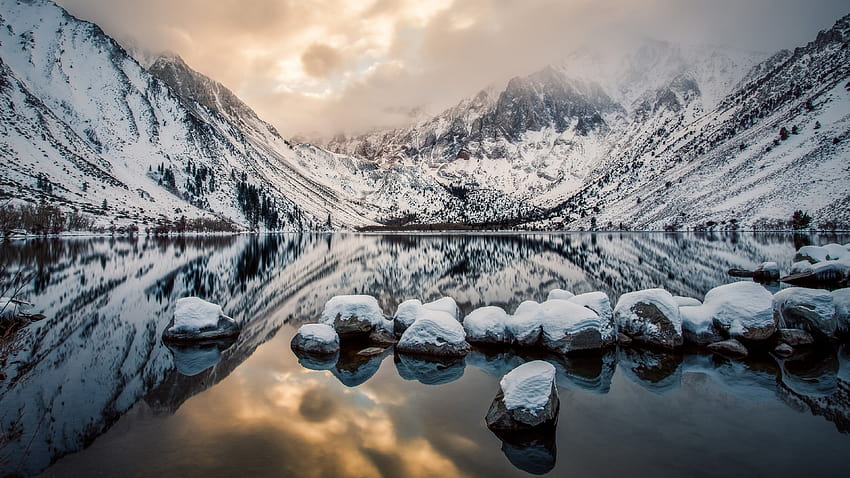 Convict Lake, Mount Morrison, California, Montañas, lago, río, puesta de sol, hielo, nieve, Naturaleza, lago de montaña de invierno fondo de pantalla