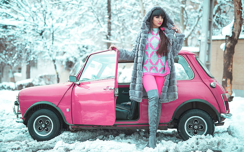 Esmer kız Kürk manto Çizme giyiyor Poz Kızlar 3840x2400, kış pozu HD duvar kağıdı